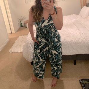 Gorgeous brand new green palm tree 🌴 jumpsuit